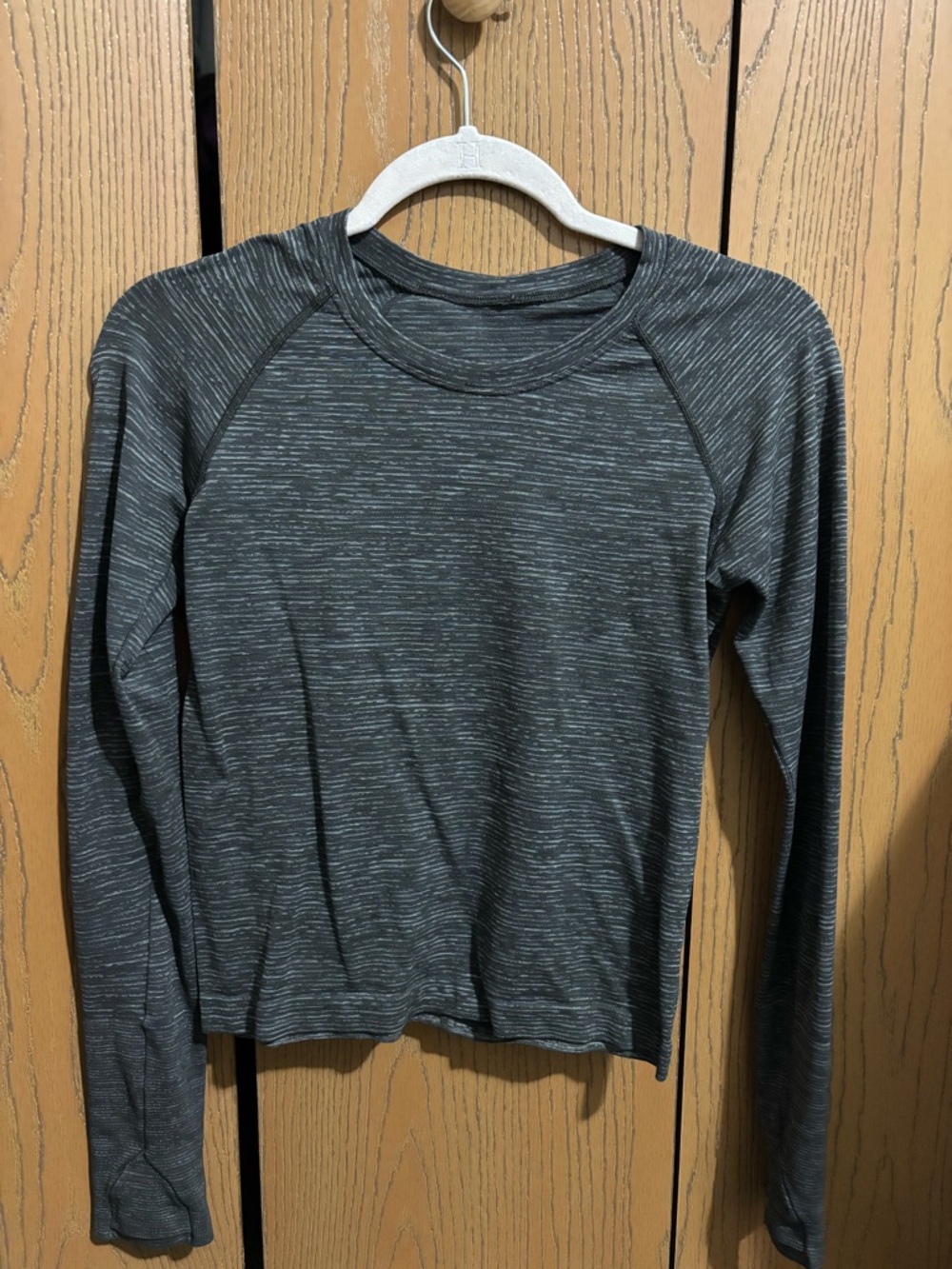 lululemon athletica Long Sleeve Race Length Swiftly Tech Size 6